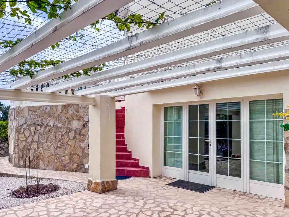 Vista exterior de Casa o xalet en venda en Moraira amb Aire condicionat, Terrassa i Piscina