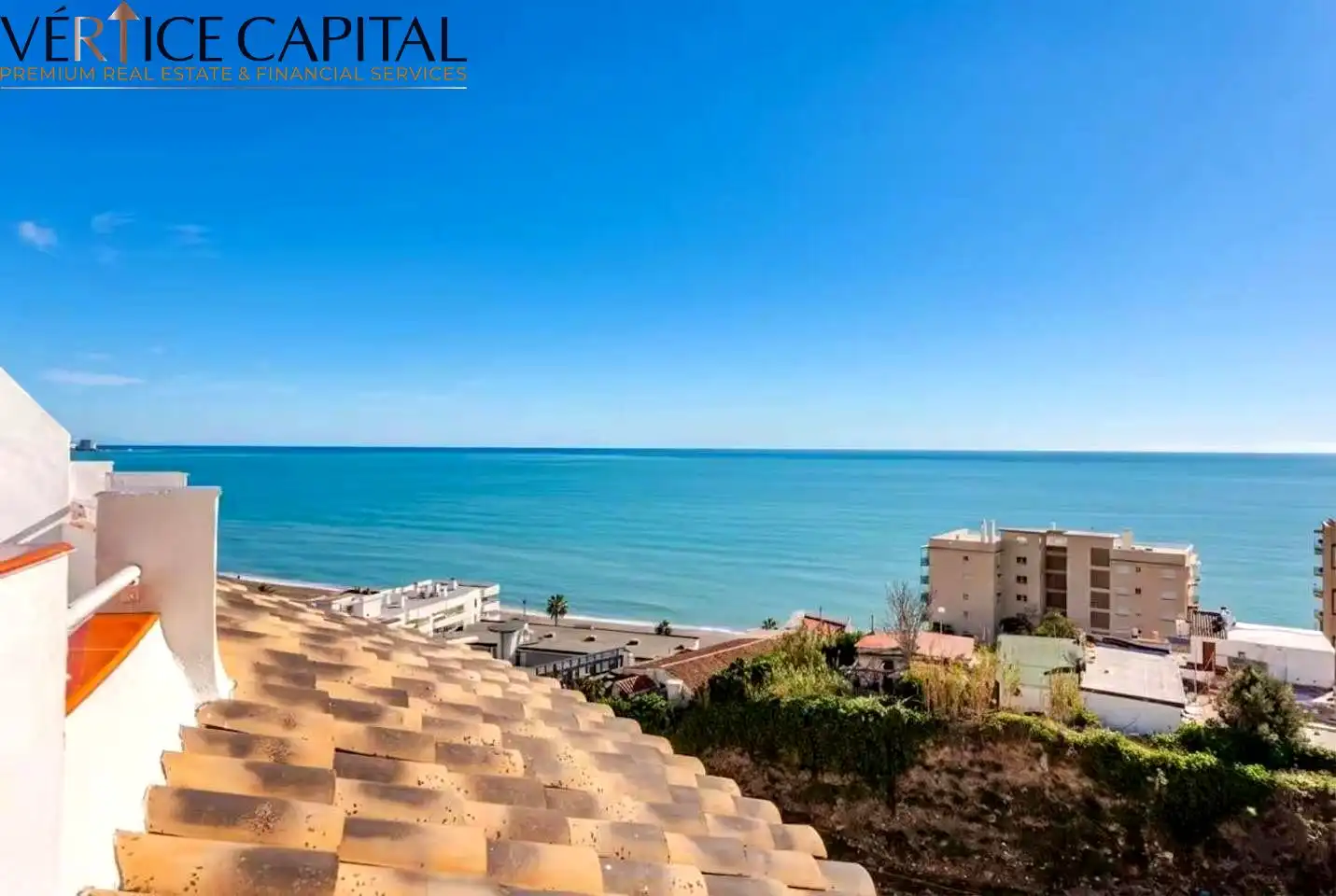 Vista exterior de Ático de alquiler en Fuengirola con Aire acondicionado, Calefacción y Terraza