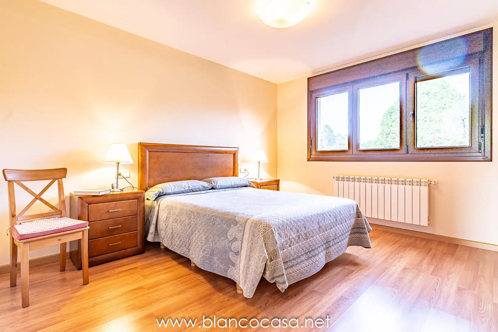 Habitación de Casa o chalet en venta en Carballo con Calefacción, Trastero y Amueblado