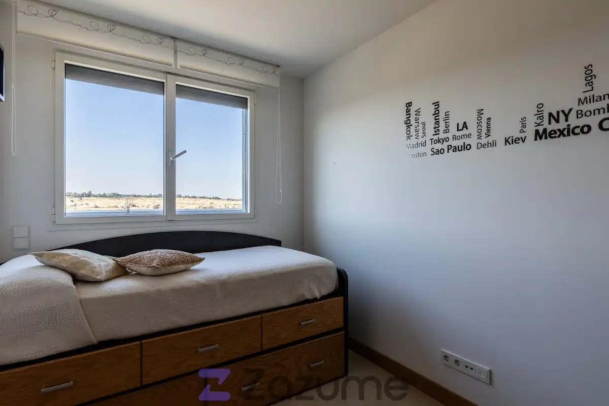 Bedroom of Flat for rent in Madrid  with Air Conditioner, Private garden and Terrace