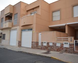 Vista exterior de Casa adosada en venda en El Ejido amb Aire condicionat, Calefacció i Parquet