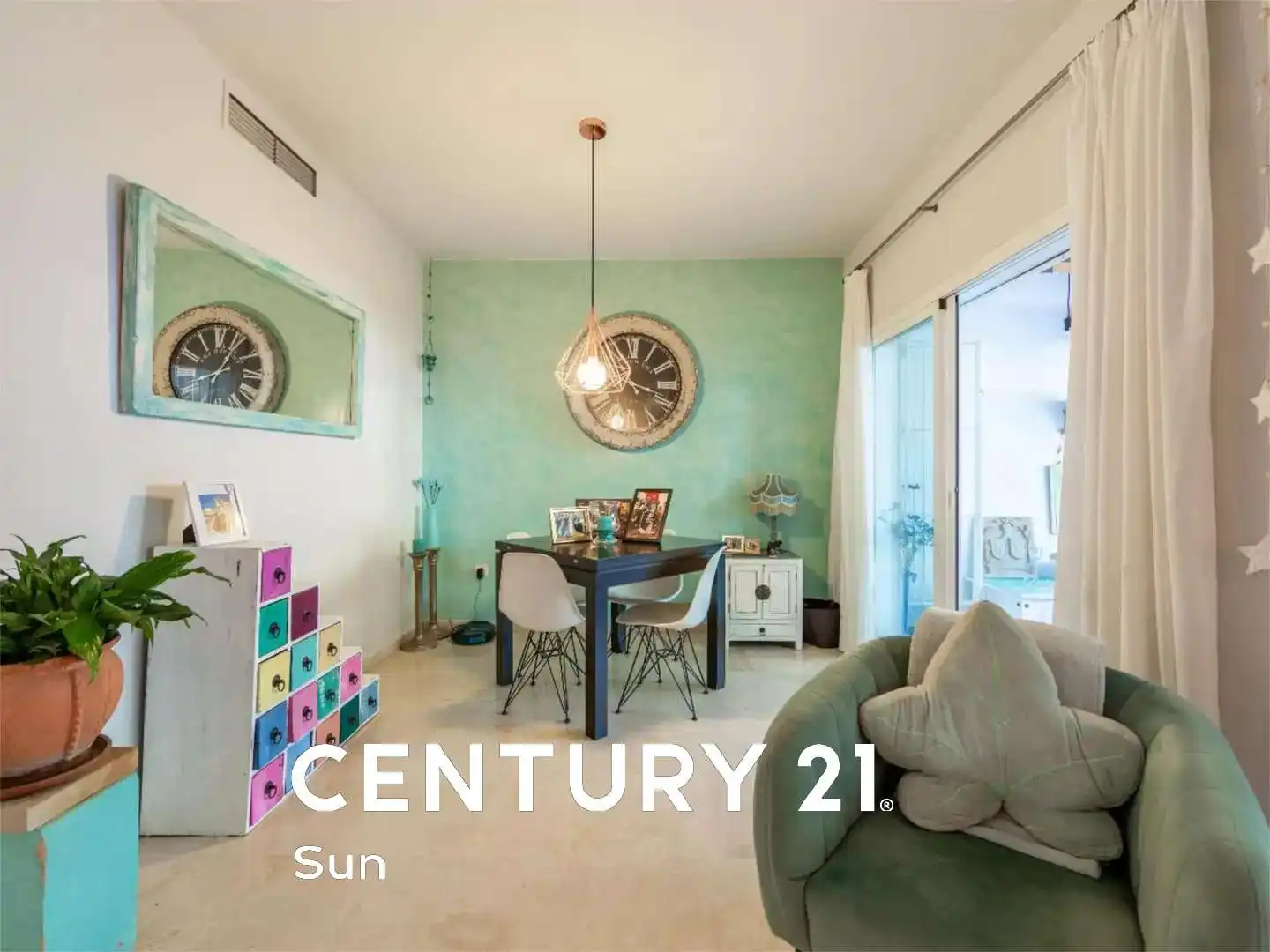 Comedor de Casa adosada en venta en Marbella con Aire acondicionado, Terraza y Balcón