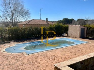 Casa amb balcó en venda a Villar de Cañas