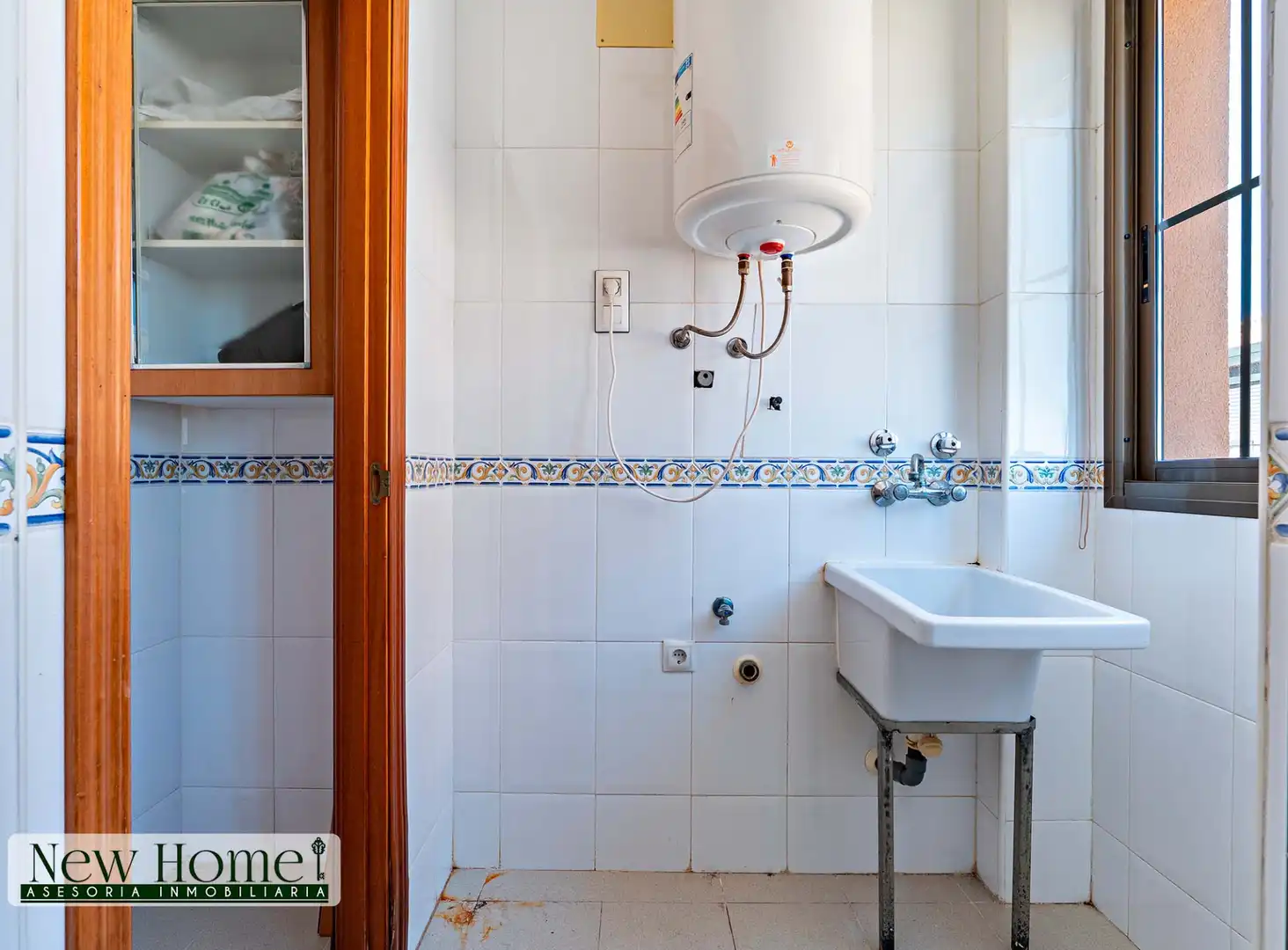 Badezimmer von Dachboden zum Verkauf in Roquetas de Mar mit Klimaanlage, Terrasse und Gemeinschaftspool