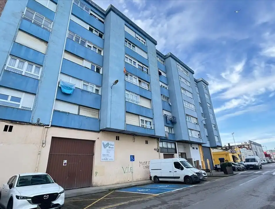 Vista exterior de Piso en venta en Santoña con Calefacción y Parquet