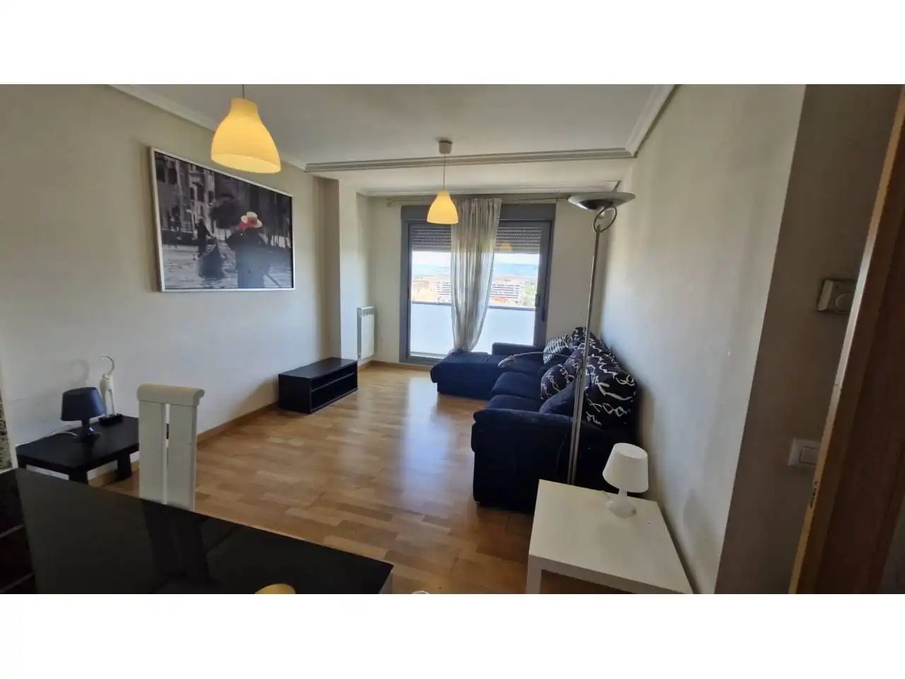 Sala d'estar de Pis en venda en  Logroño amb Calefacció, Parquet i Traster