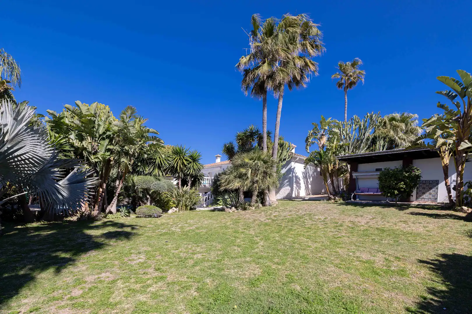 Jardí de Casa o xalet en venda en Marbella amb Aire condicionat, Calefacció i Jardí privat