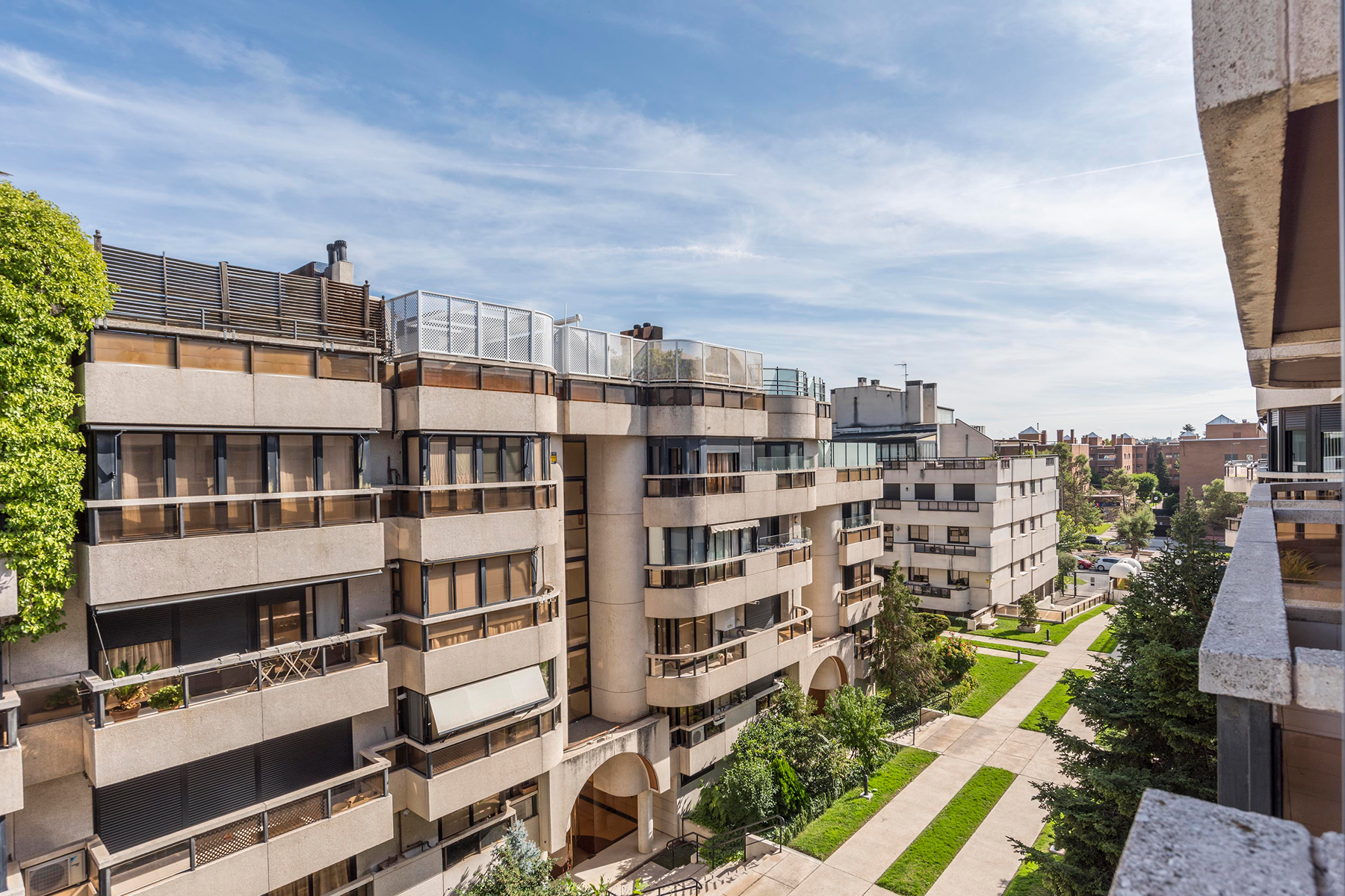 Exterior view of Apartment for sale in  Madrid Capital  with Air Conditioner, Heating and Terrace