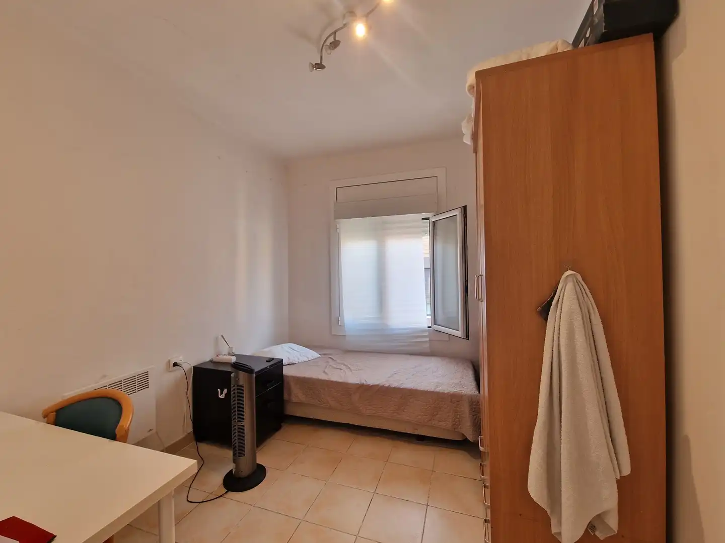Habitación de Piso en venta en Girona con Calefacción