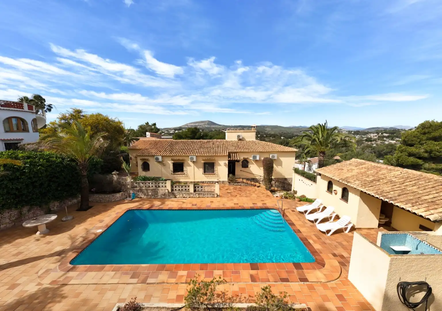 Vista exterior de Casa o xalet en venda en Jávea / Xàbia amb Aire condicionat, Calefacció i Jardí privat
