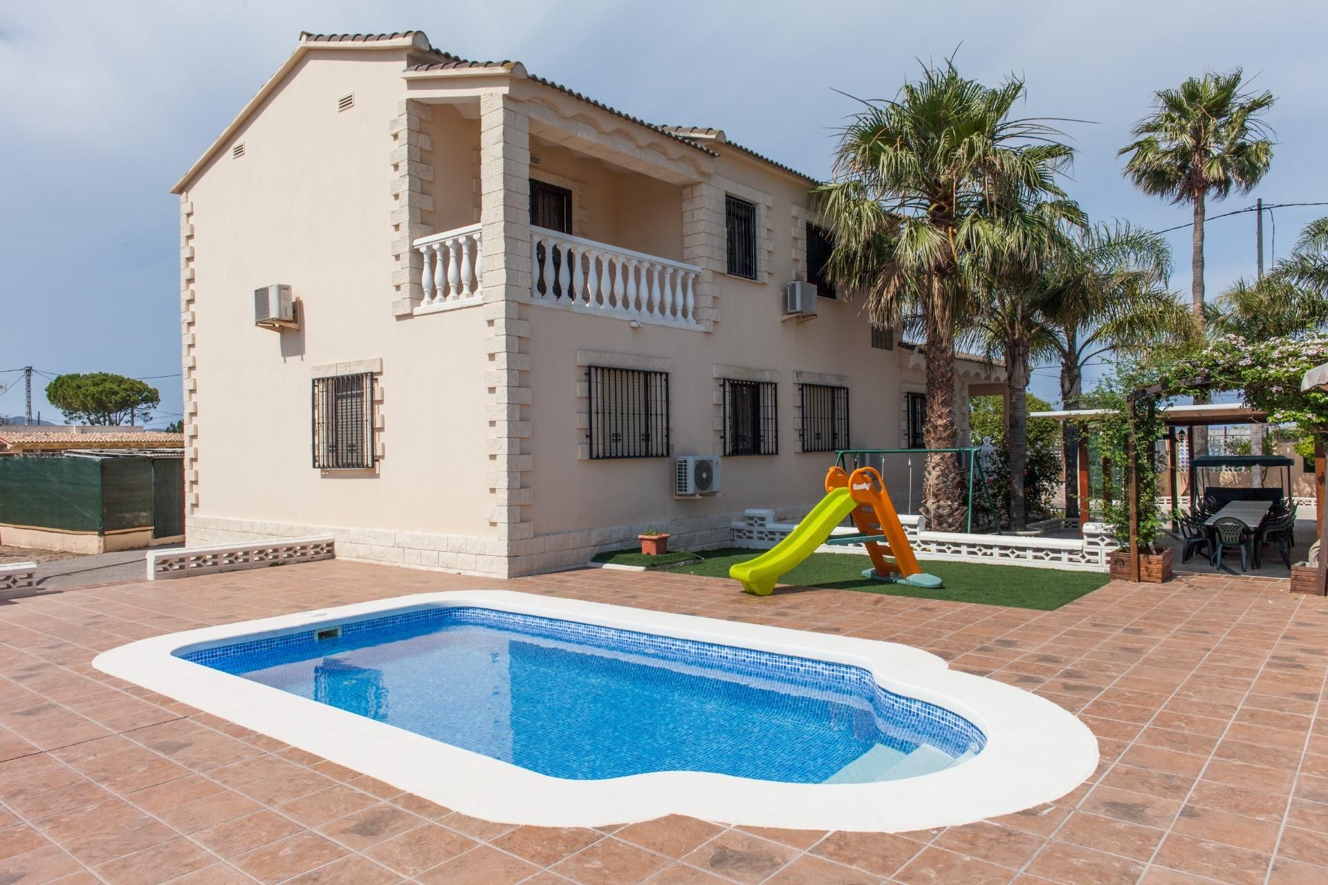 Swimming pool of House or chalet for sale in Cullera  with Air Conditioner, Heating and Private garden