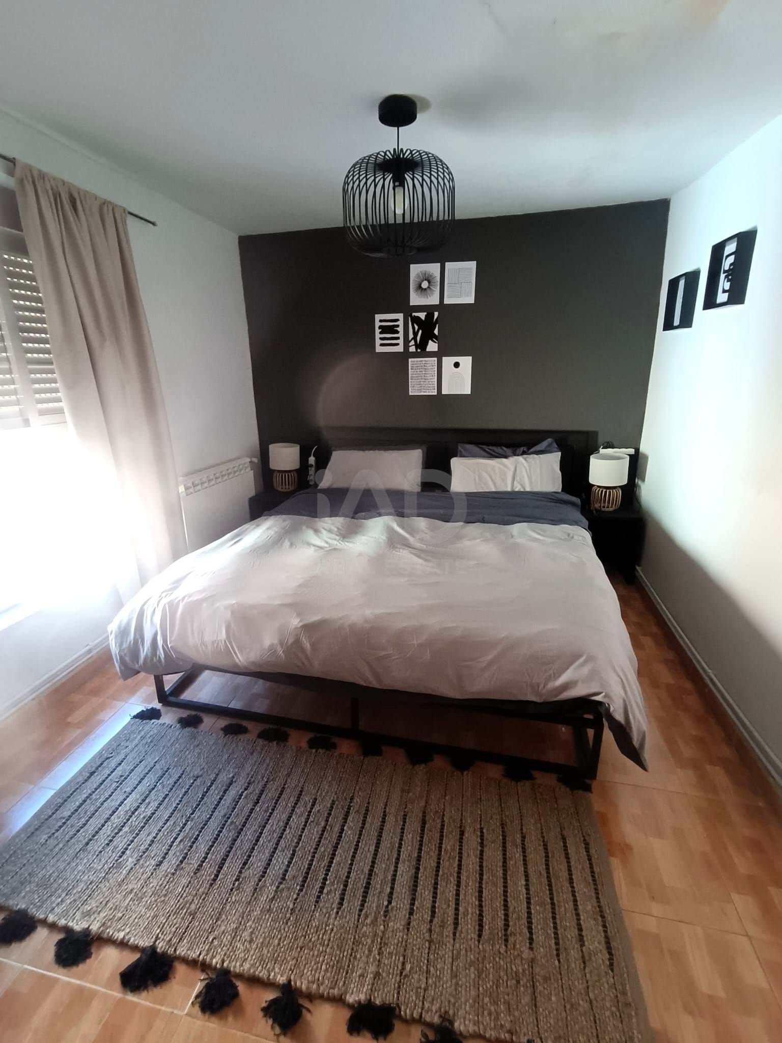 Dormitori de Edifici en venda en Sahagún