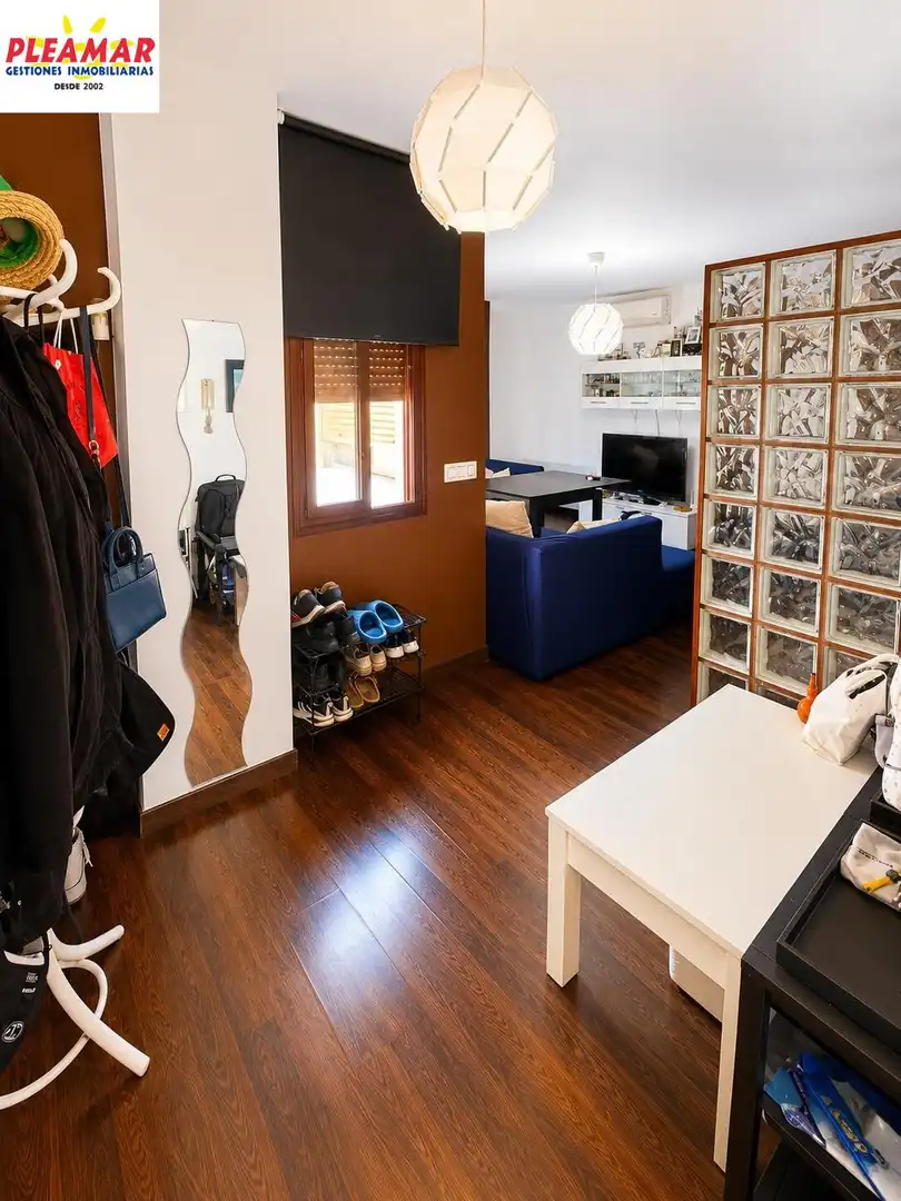 Sala de estar de Piso en venta en Chipiona con Parquet