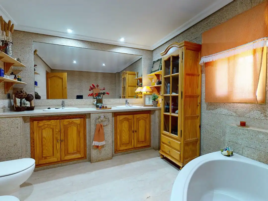 Bany de Casa o xalet en venda en  Córdoba Capital amb Aire condicionat i Piscina
