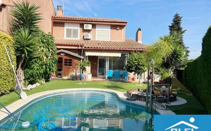 Garden of House or chalet for sale in Sant Quirze del Vallès  with Air Conditioner, Terrace and Swimming Pool