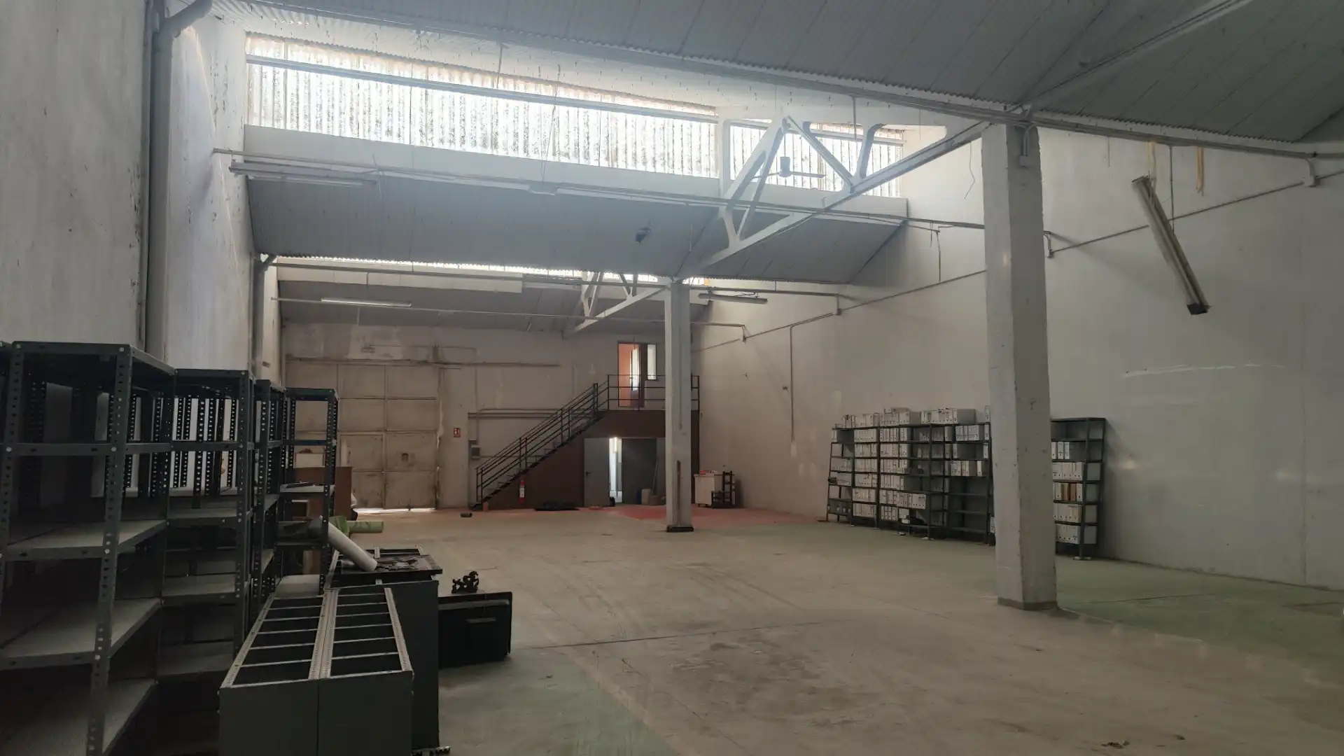 Fabrikhallen zur Miete in Cuarte de Huerva