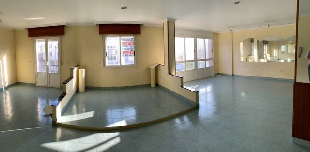 Local comercial en Alquiler en Calle JOSE ARCOS MOLDES en Rianxo