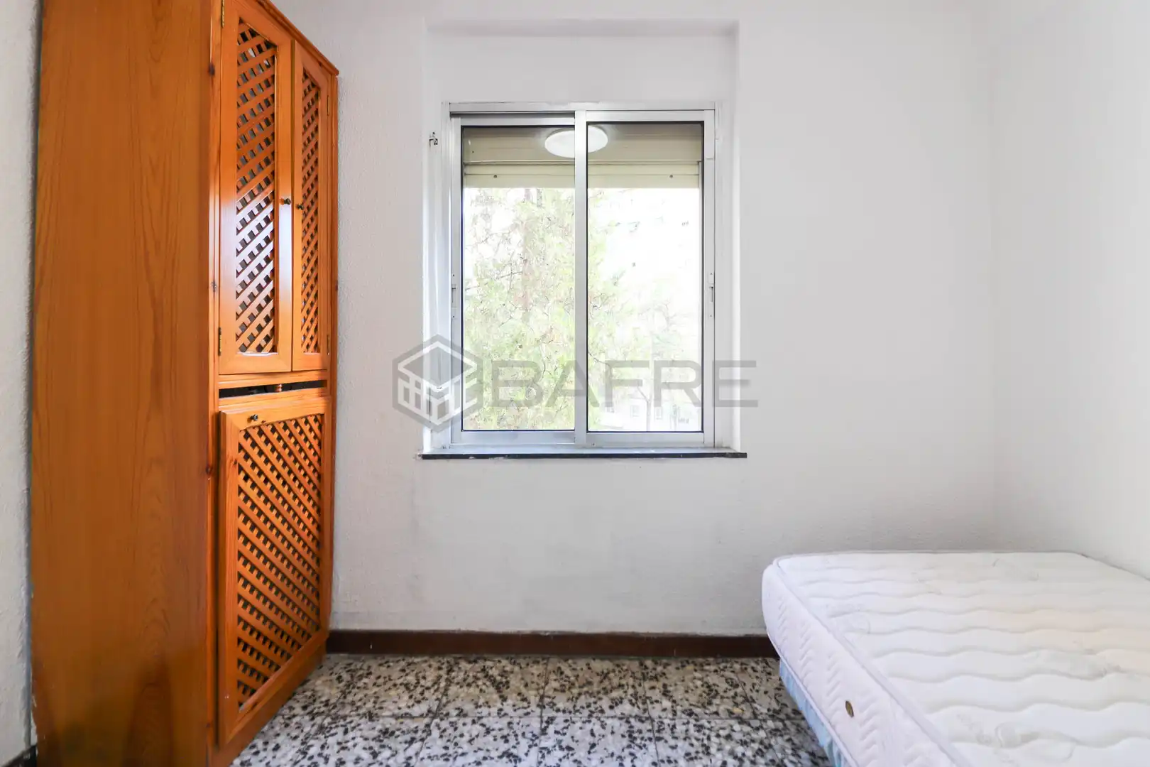 Bedroom of Flat for sale in Madrid