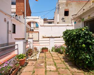 Vista exterior de Casa o xalet en venda en Vilassar de Mar amb Calefacció, Jardí privat i Terrassa