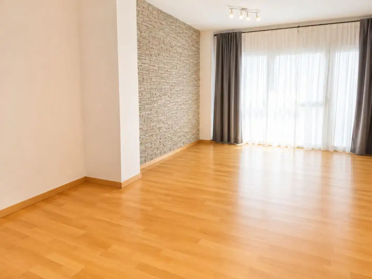Sala d'estar de Pis en venda en Esplugues de Llobregat amb Aire condicionat