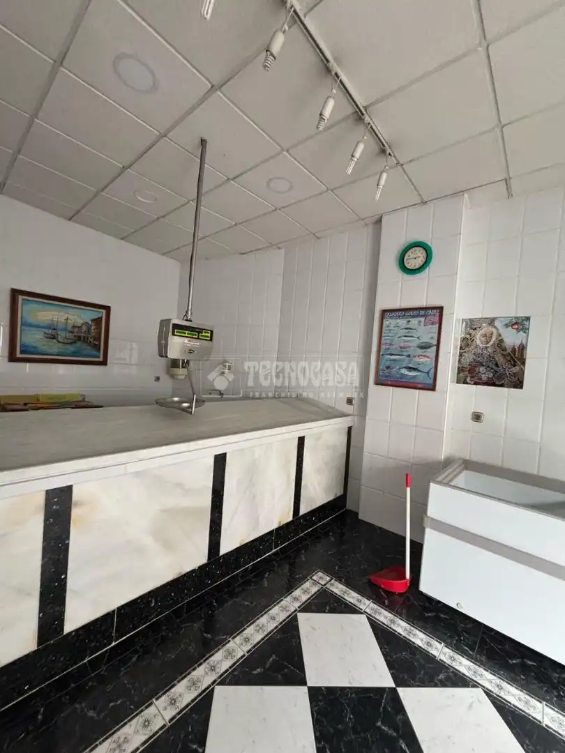 Local comercial en venta en Cenes de la Vega, imagen 2