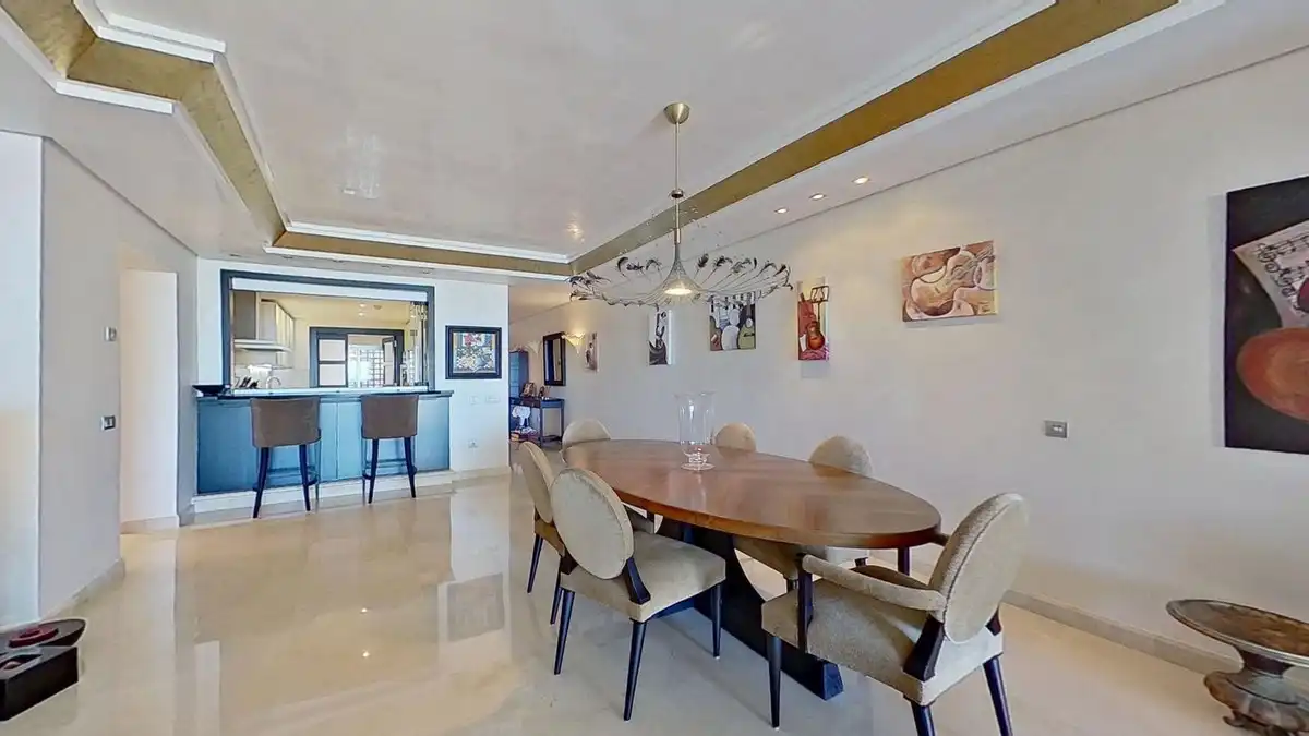 Comedor de Ático en venta en Marbella con Aire acondicionado, Terraza y Sauna