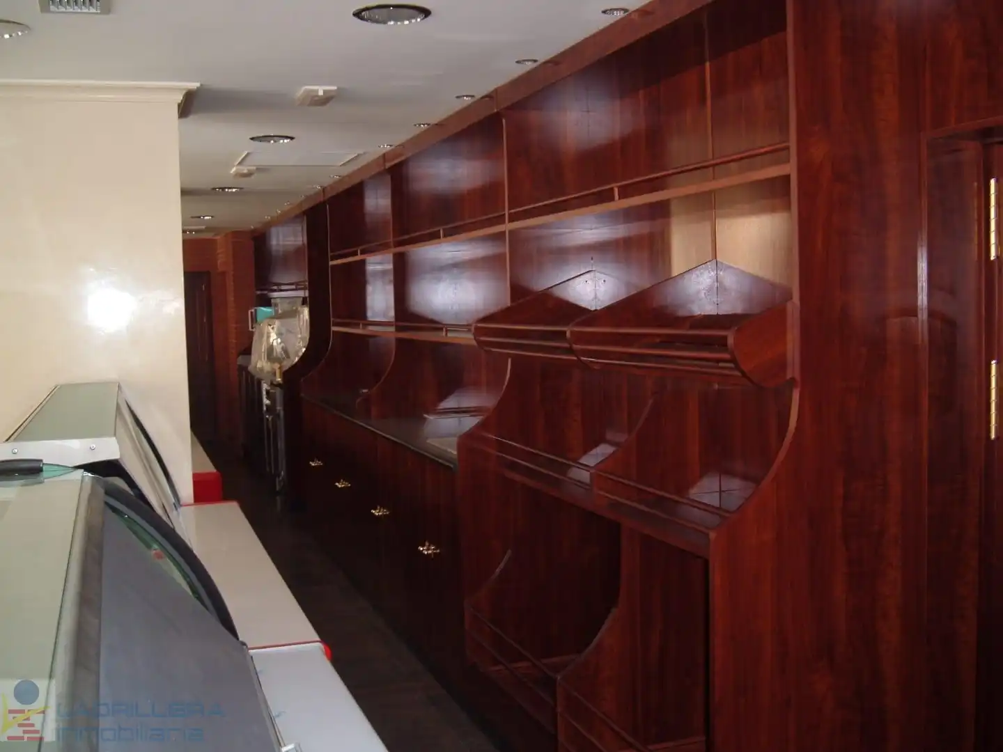 Local en venta en San Fernando con Aire acondicionado