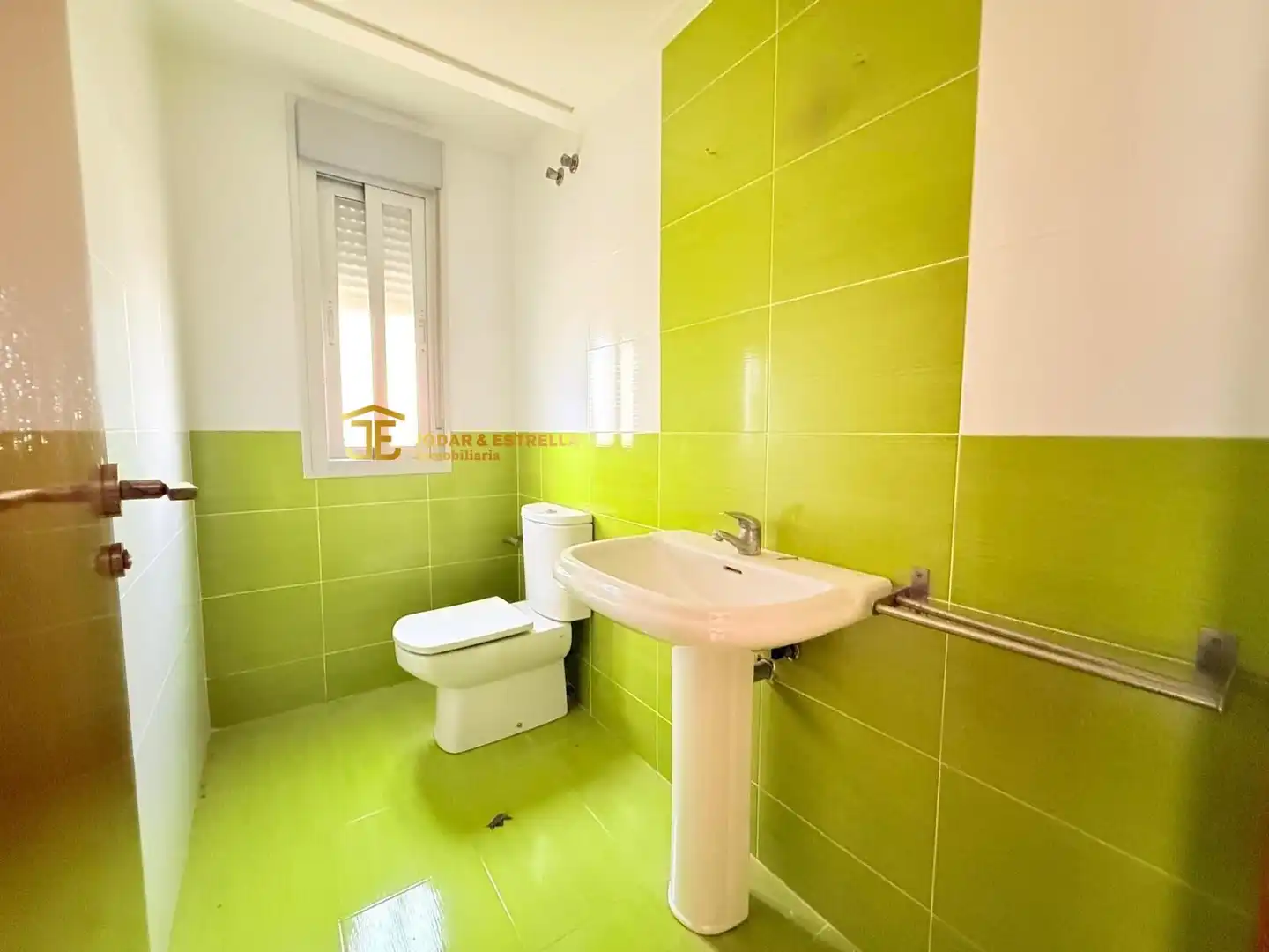 Badezimmer von Maisonette zum Verkauf in Lorca mit Klimaanlage, Heizung und Privatgarten