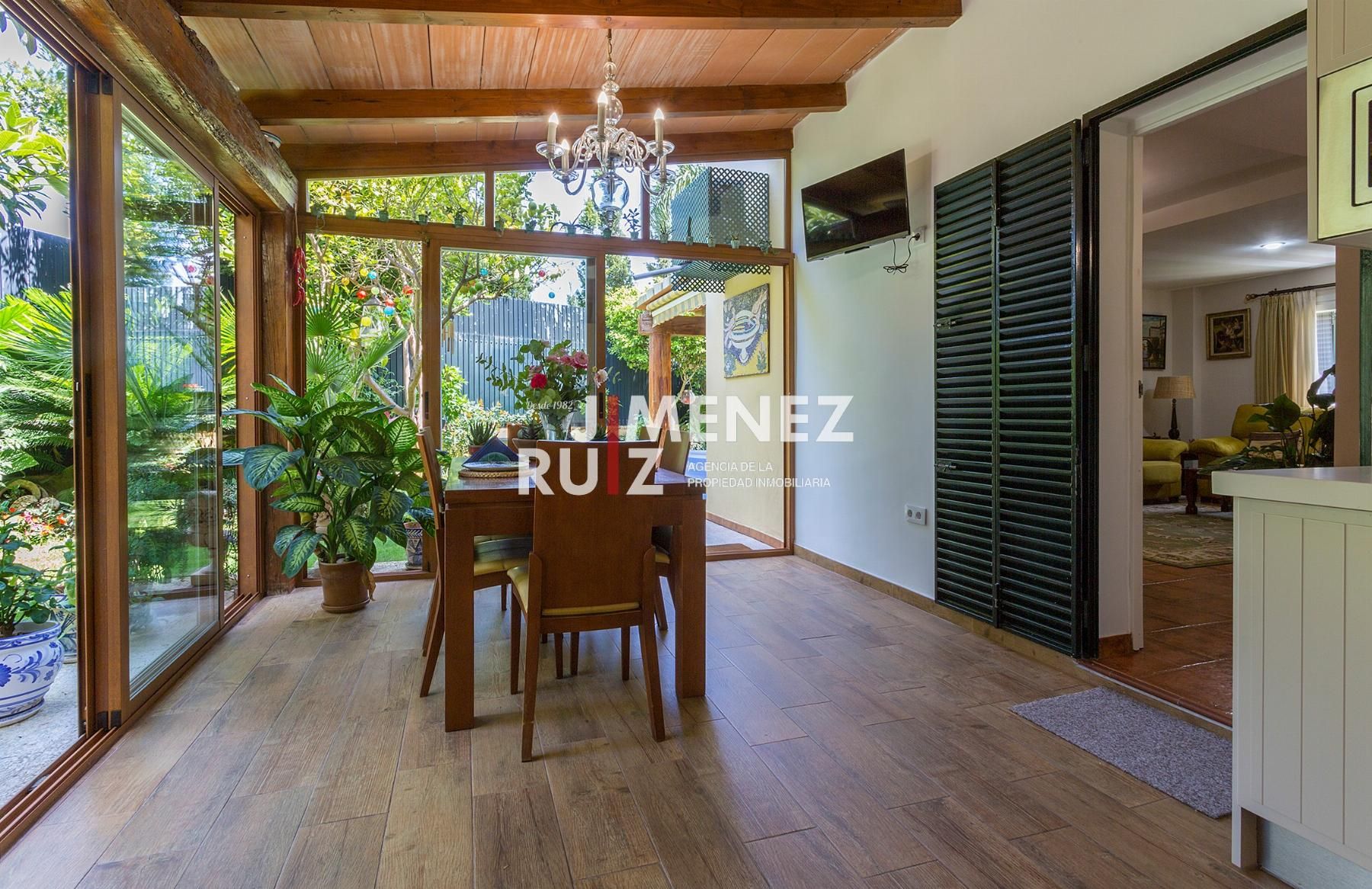 Dining room of Single-family semi-detached for sale in El Puerto de Santa María  with Air Conditioner and Terrace