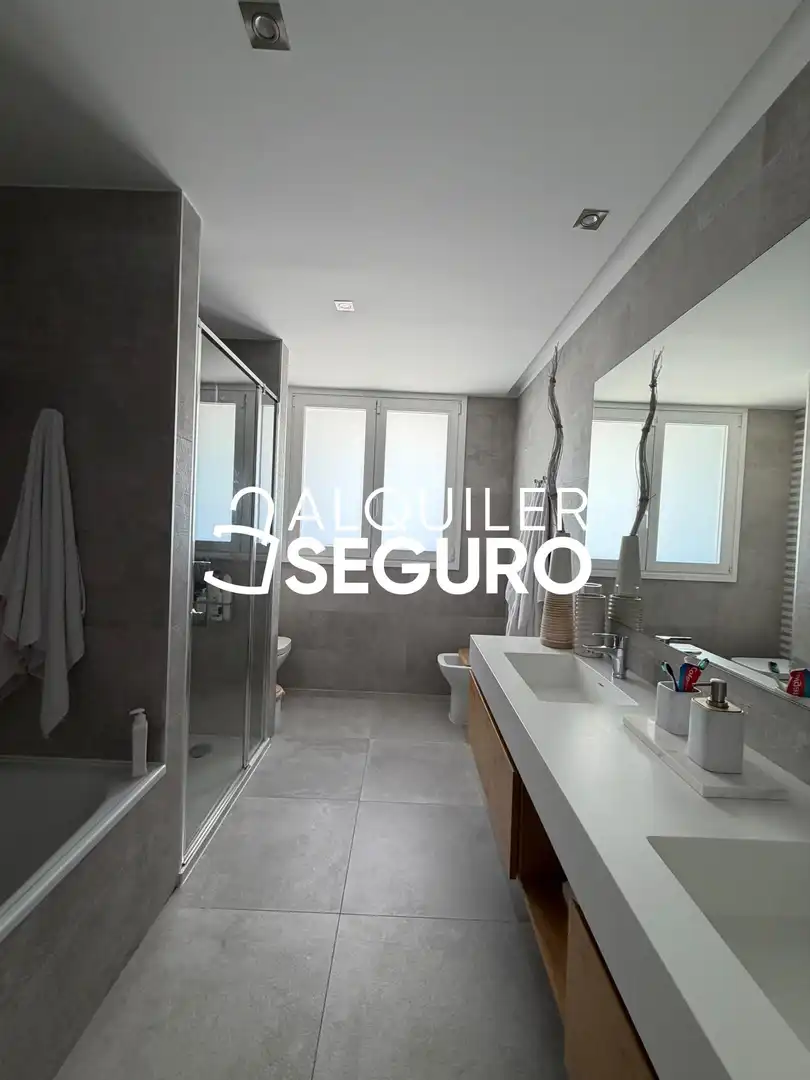 Baño de Casa o chalet de alquiler en Boadilla del Monte con Aire acondicionado, Calefacción y Terraza