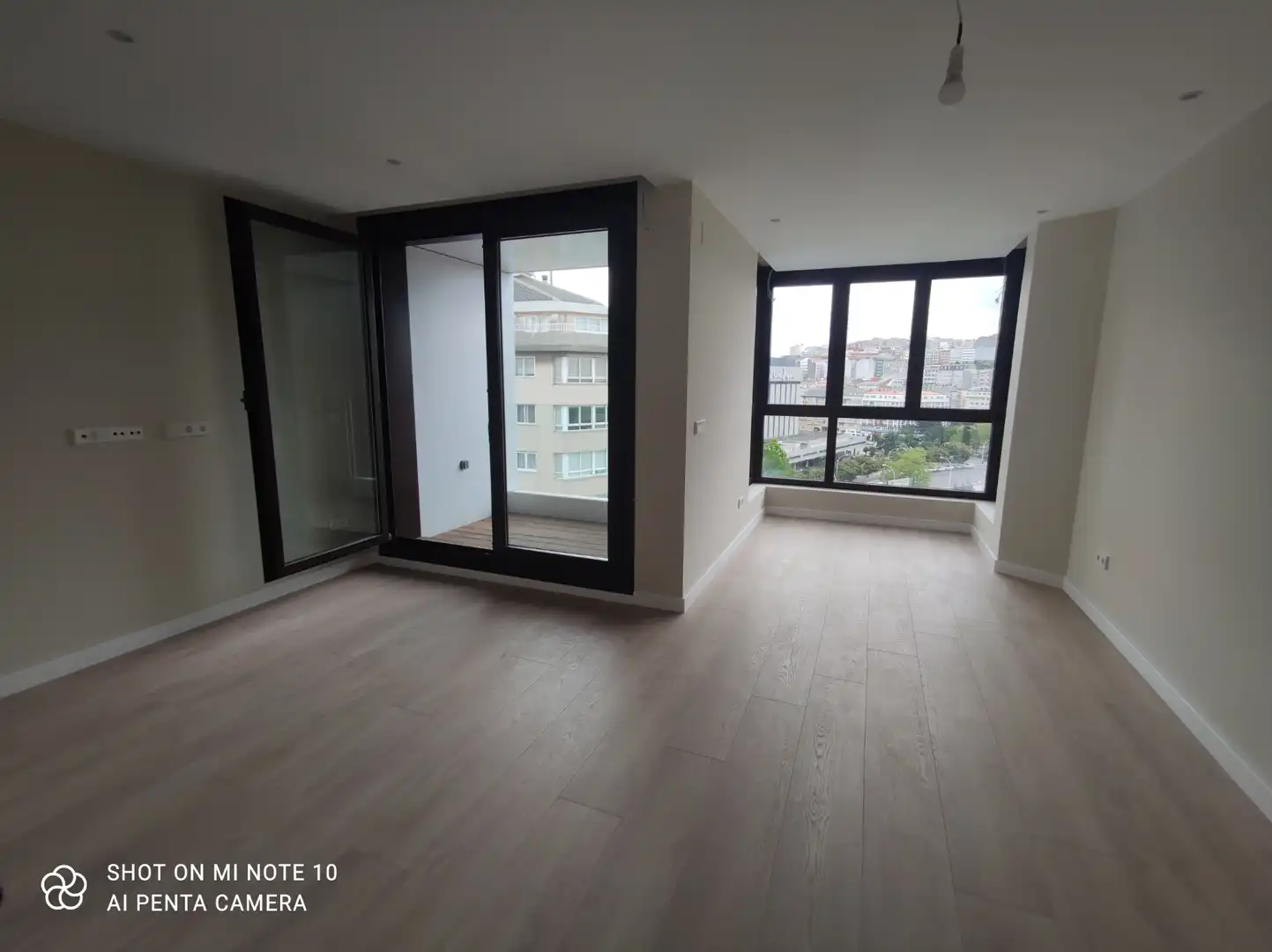 Habitación de Piso en venta en A Coruña Capital  con Calefacción, Parquet y Terraza