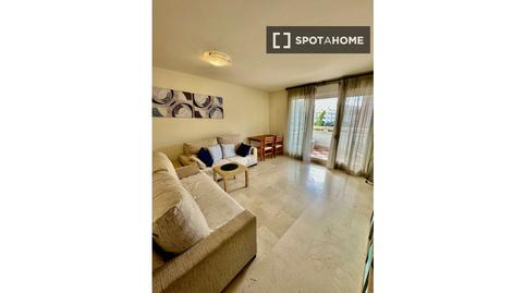 Foto 4 de Estudi per a compartir a Playamar - Benyamina, Torremolinos