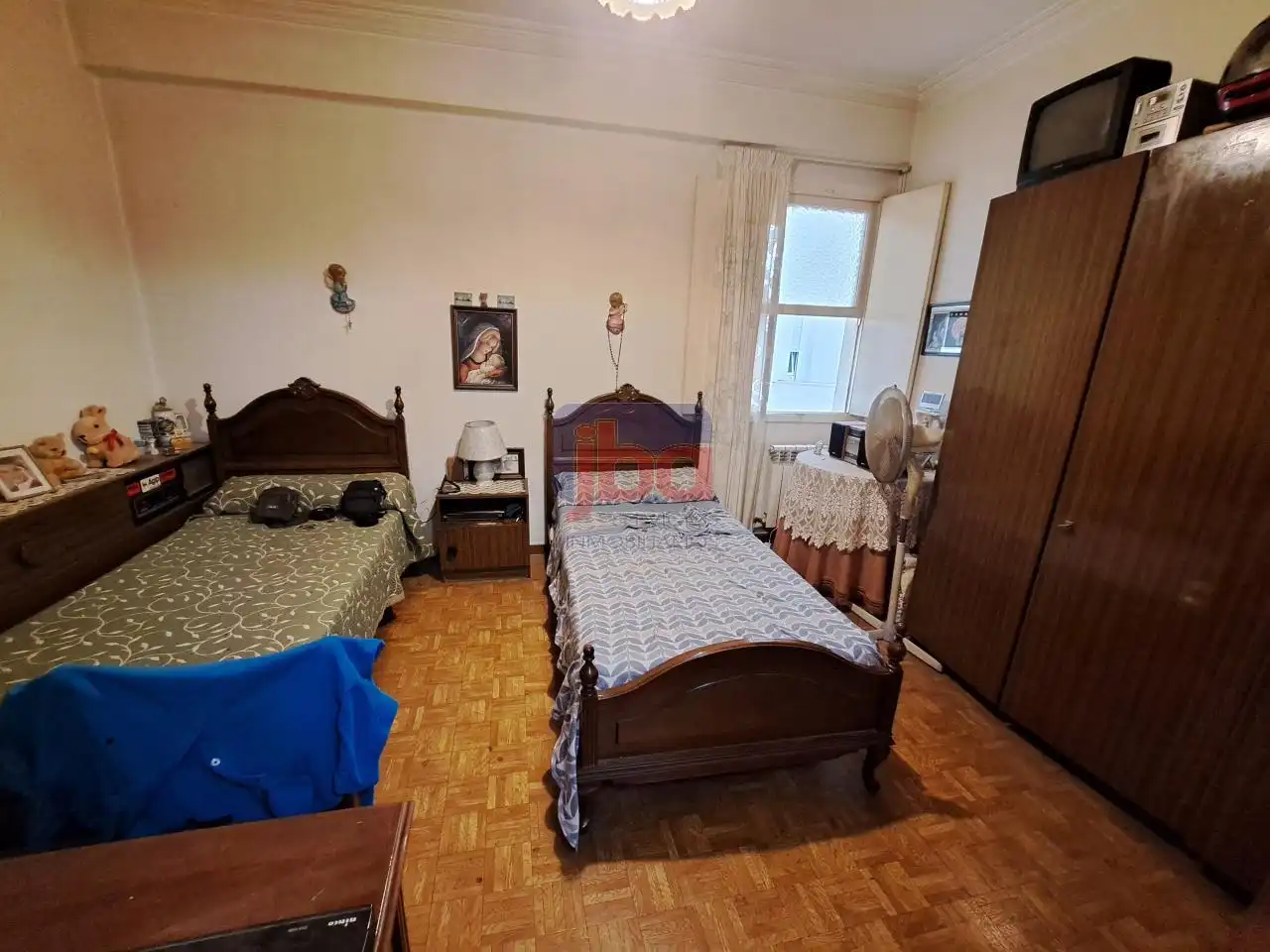 Dormitori de Pis en venda en Ourense Capital  amb Calefacció, Parquet i Terrassa