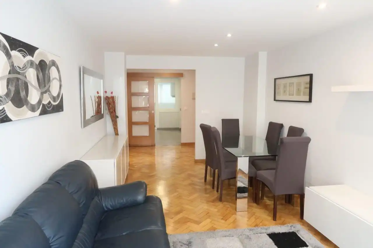 Piso con ascensor en venta en Almirante Romay, imagen 10