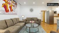 Sala d'estar de Pis de lloguer en  Madrid Capital amb Aire condicionat, Calefacció i Moblat
