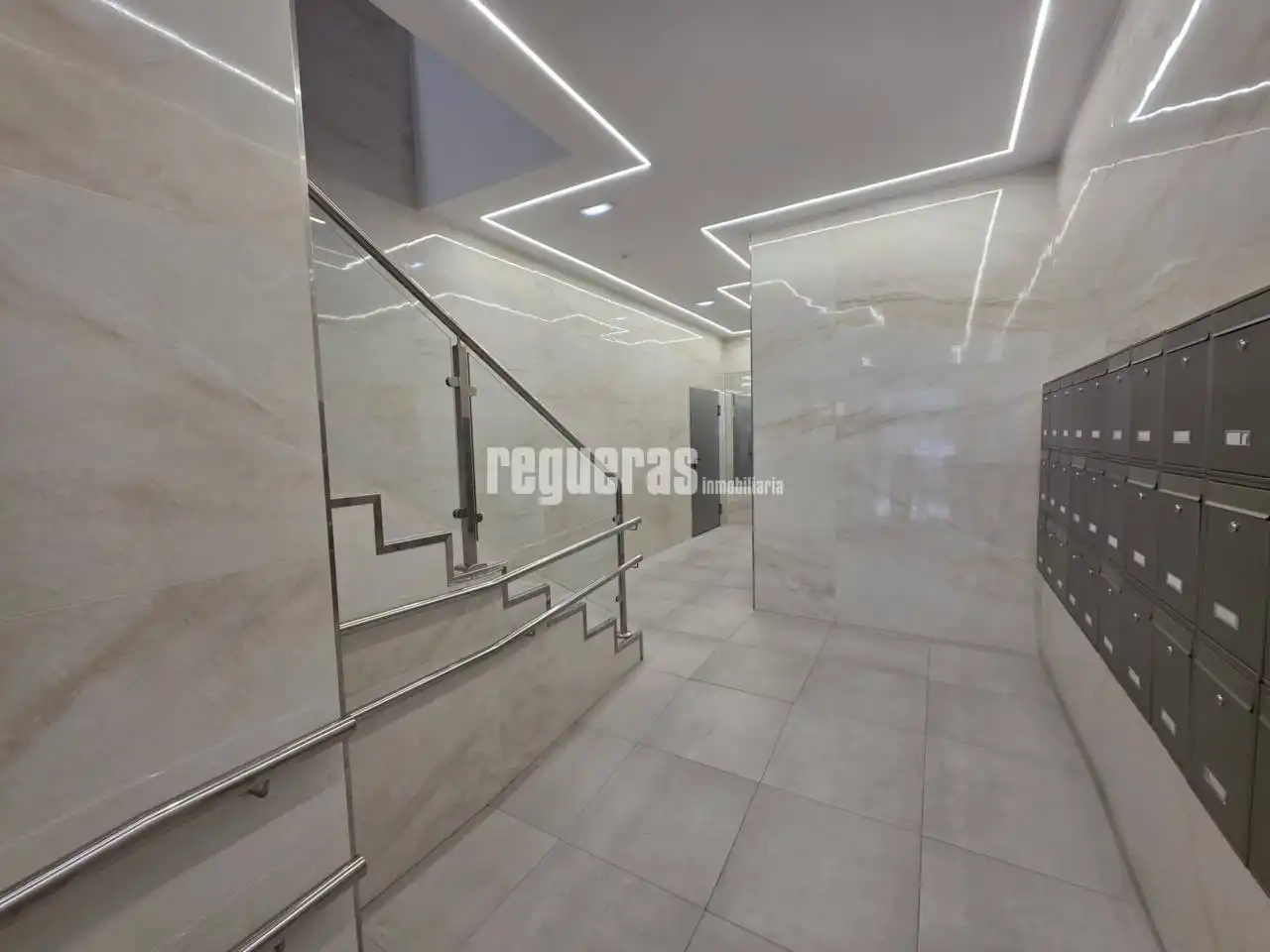 Ático en venta en Avilés con Calefacción, Parquet y Terraza