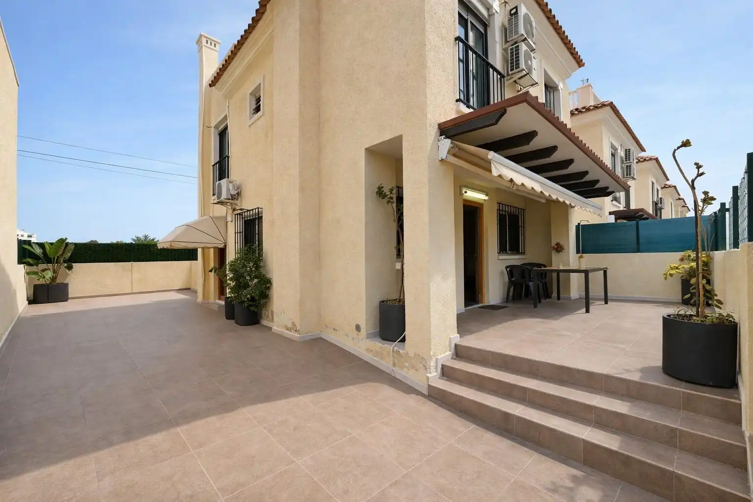 Terrassa de Casa o xalet en venda en Santa Pola amb Calefacció, Jardí privat i Moblat