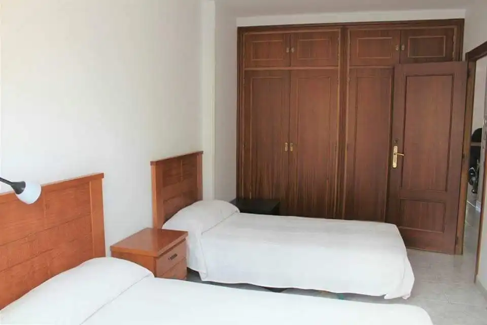 Dormitori de Apartament de lloguer en Torremolinos amb Aire condicionat, Calefacció i Terrassa