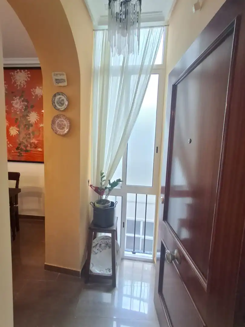 Piso en venta en Cádiz con Balcón