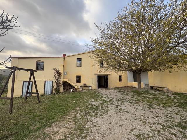 Casa-chalet en Alquiler en Font-rubí