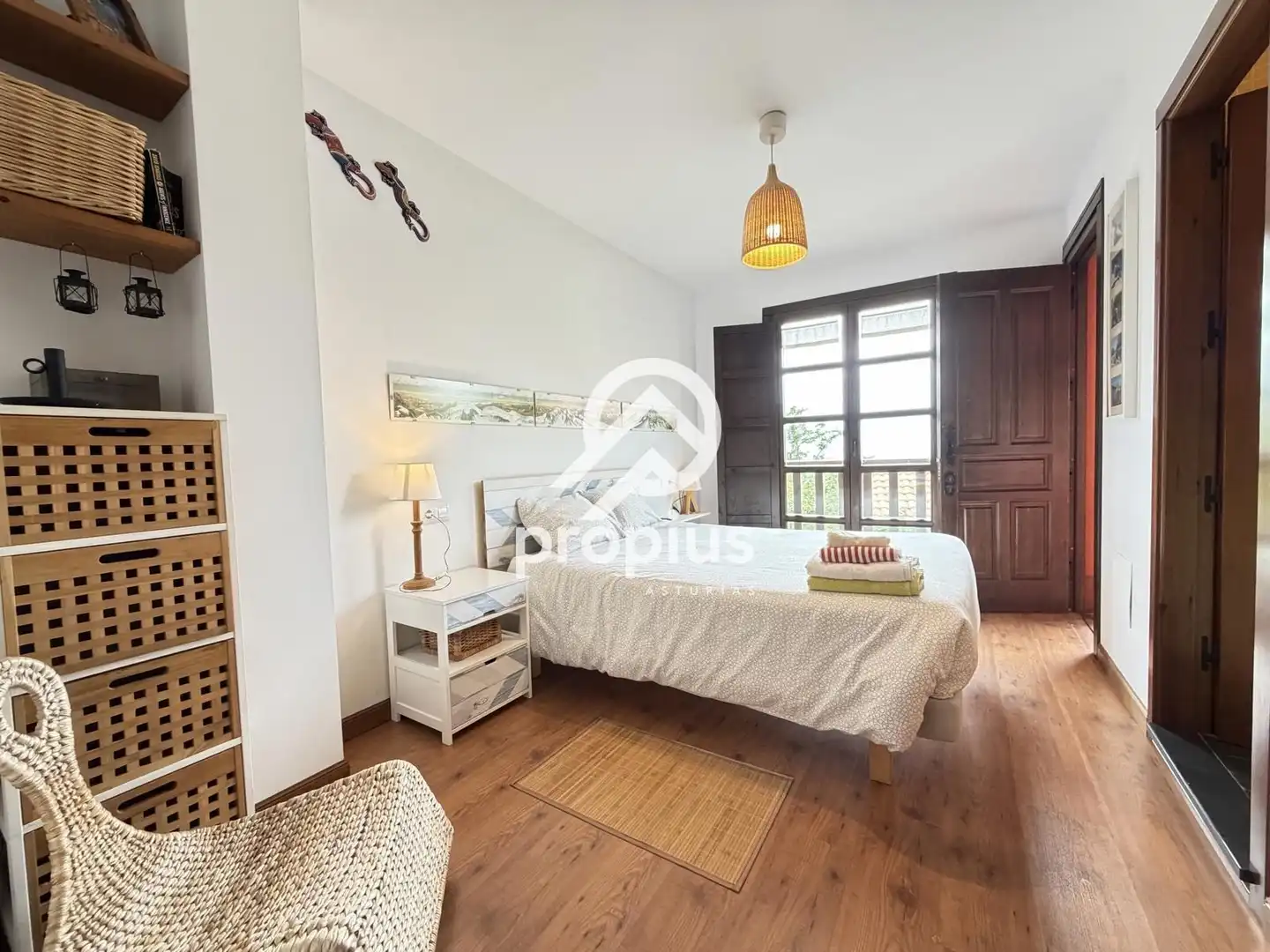 Dormitori de Casa adosada en venda en Cangas de Onís amb Calefacció, Jardí privat i Terrassa