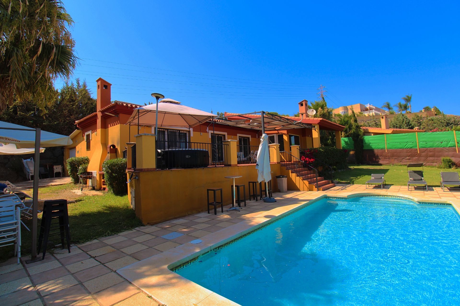 Exterior view of House or chalet to rent in Alhaurín de la Torre  with Air Conditioner, Private garden and Terrace