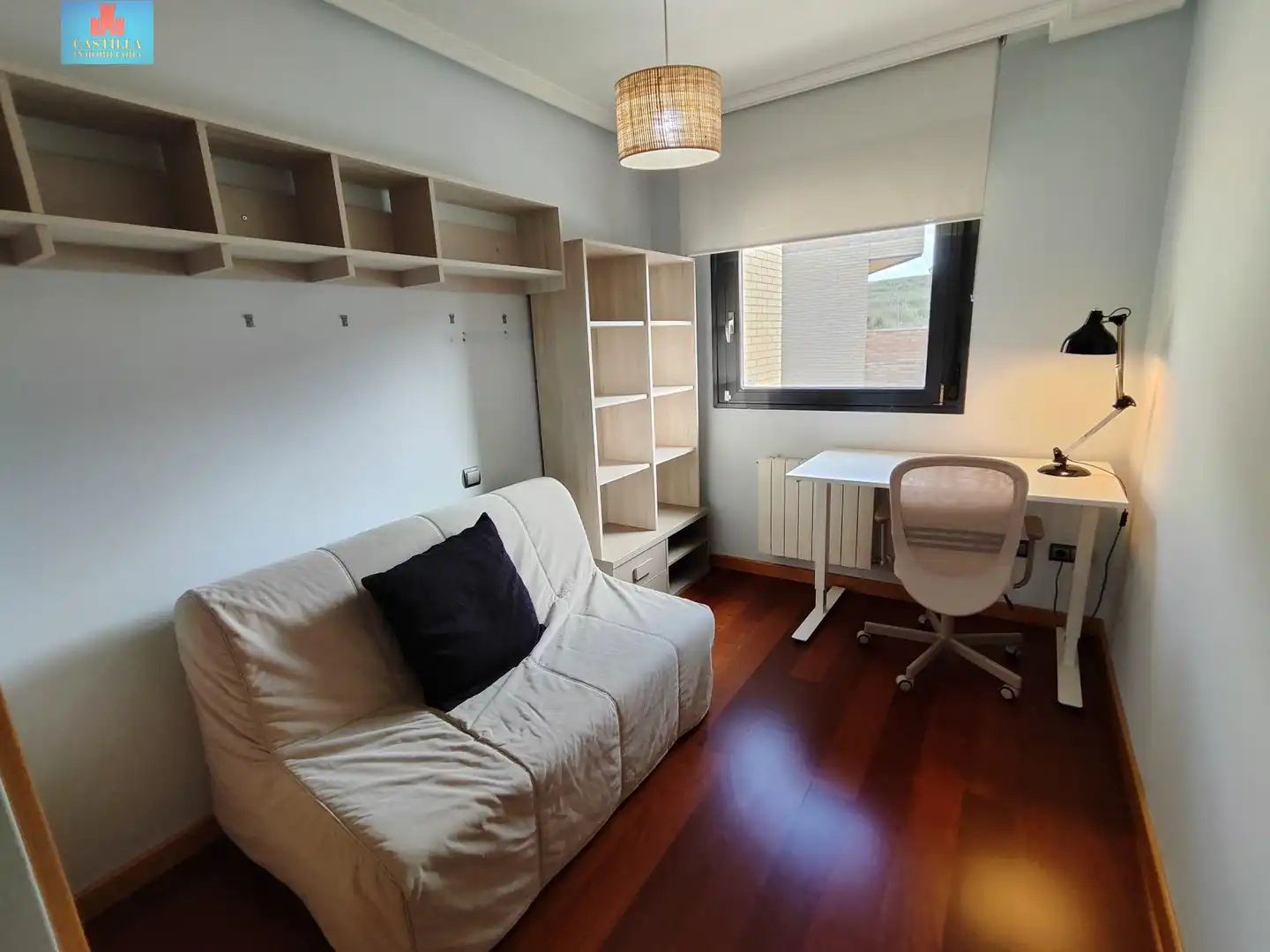 Habitación de Casa adosada en venta en Ávila con Calefacción, Jardín privado y Terraza