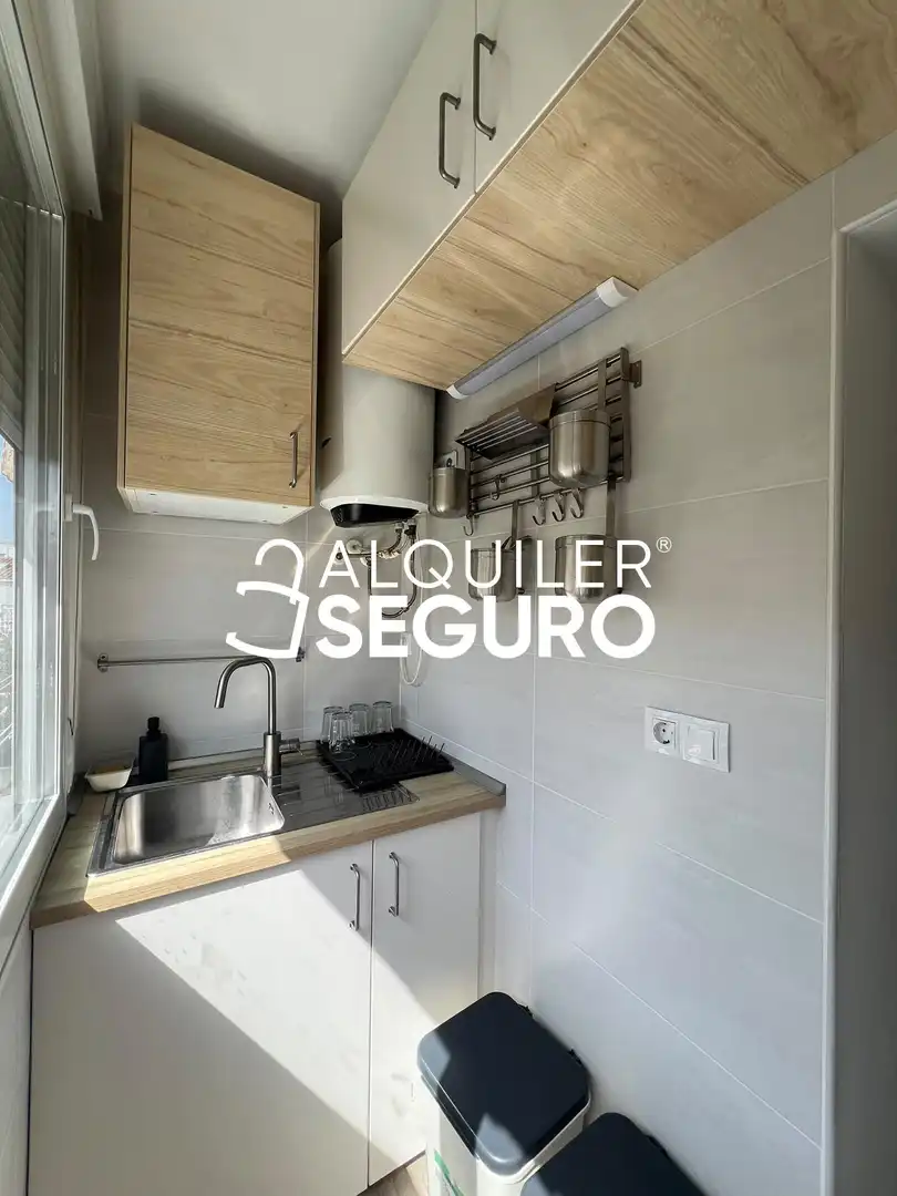 Cocina de Piso de alquiler en Madrid con Aire acondicionado, Calefacción y Amueblado