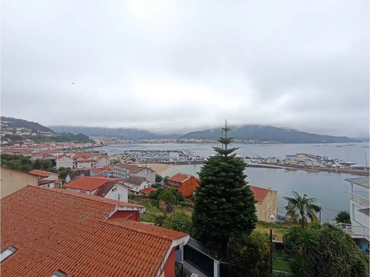 Vista exterior de Piso en venta en Muros con Amueblado y Alarma