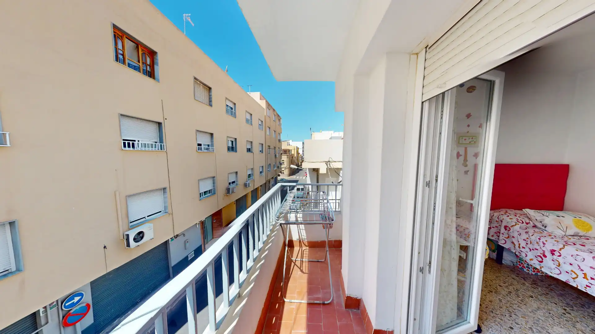 Vista exterior de Piso en venta en Almería con Aire acondicionado, Calefacción y Trastero