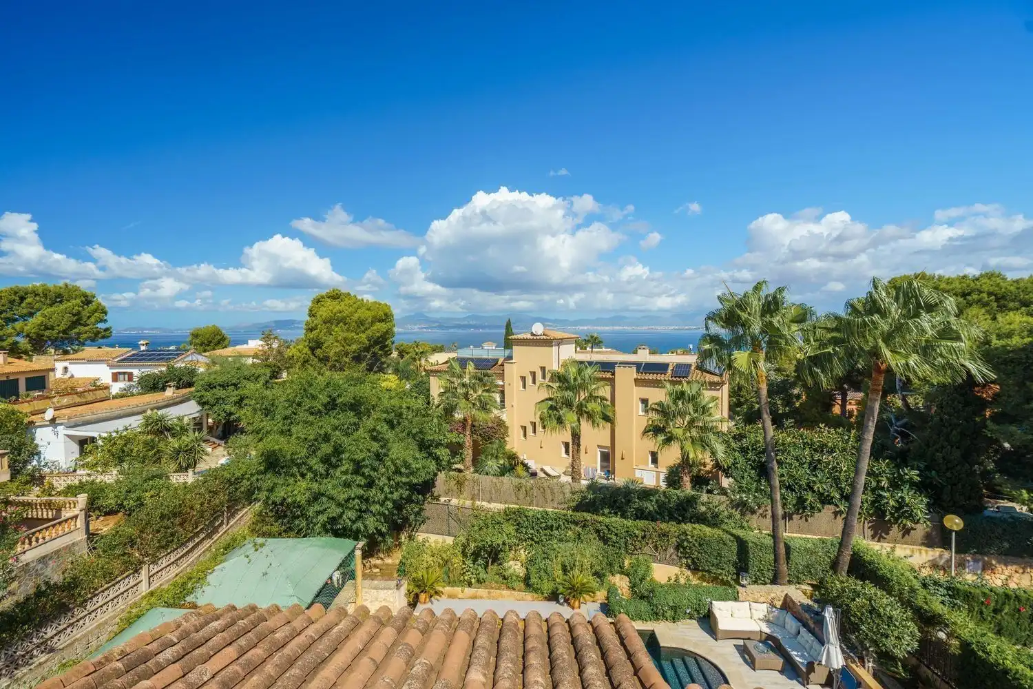 Vista exterior de Casa o xalet en venda en Llucmajor amb Aire condicionat, Jardí privat i Terrassa