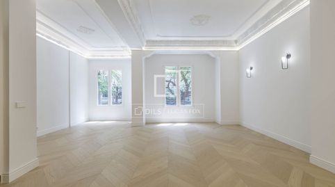 Piso Excelentes de 3 dormitorios con 15m terraza en venta en Gran Vía, Valencia, imatge 4