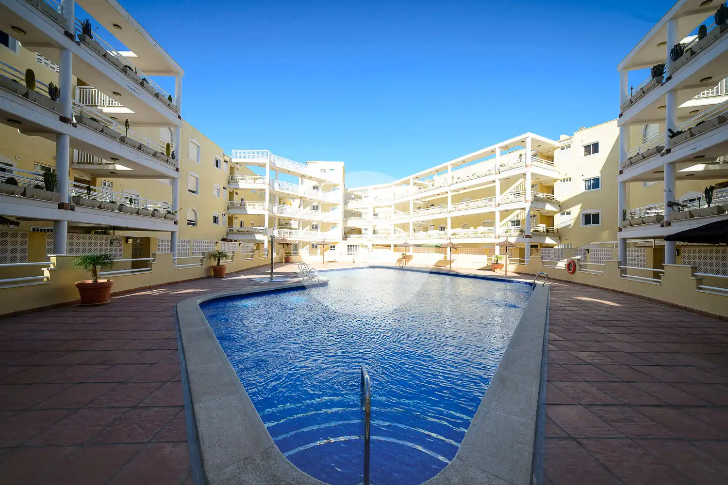Swimming pool of Flat for sale in Orihuela  with Furnished, Oven and Washing machine