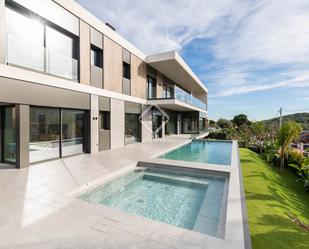 Exterior view of House or chalet to rent in Gavà  with Terrace, Swimming Pool and Balcony